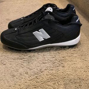 New Balance 700 cleats in black size 12 men’s